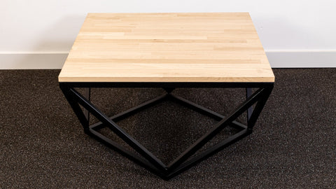 eikenhout salontafel met diamantvorm onderstel
